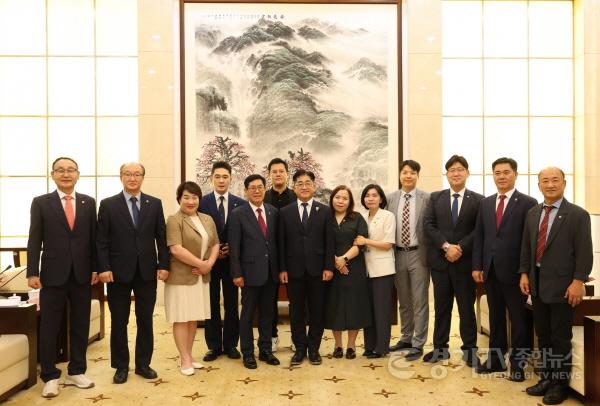 [크기변환]250828 경기도의회 중국 광둥성 친선의원연맹 대표단, 광둥성 인민대표대회 상무위원회 방문 (4).jpg