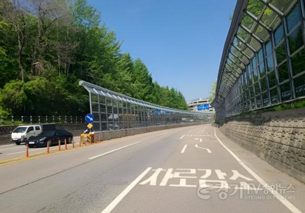 [크기변환]2-2. 용인특례시 수지구 죽전동 푸르내공원 일원 방음벽 교체 모습.jpg