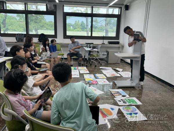 [크기변환]2025 AI 디지털팔레트 예술공유학교 전시 _AI 디지털팔레트 움직이는 상상_ 개최 (5).jpg