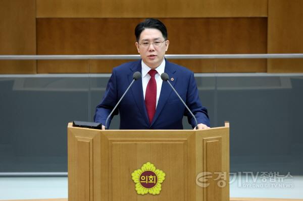 [크기변환]250905 김현석 의원, 일제 왜곡된 학교 연혁 바로잡고 교육의 뿌리 되찾아야.jpg