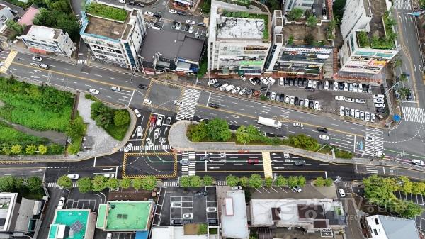 [크기변환]250908 정하용 의원, 용인시 보라동 민속촌입구삼거리 가감속 차선 정비공사 준공(1).jpg