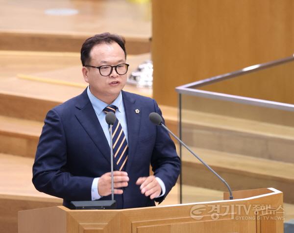 [크기변환]250909 임창휘 의원, 경기동부지역에 글로벌 물 산업 클러스트 조성 촉구....광주시를 경기도 통합물관리의 중심지로 (2) (1).JPG