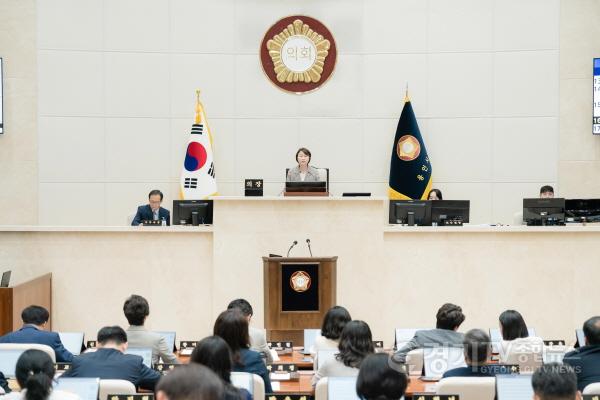 [크기변환]20250910 용인특례시의회, 제295회 임시회 제2차 본회의 열어(1).jpg