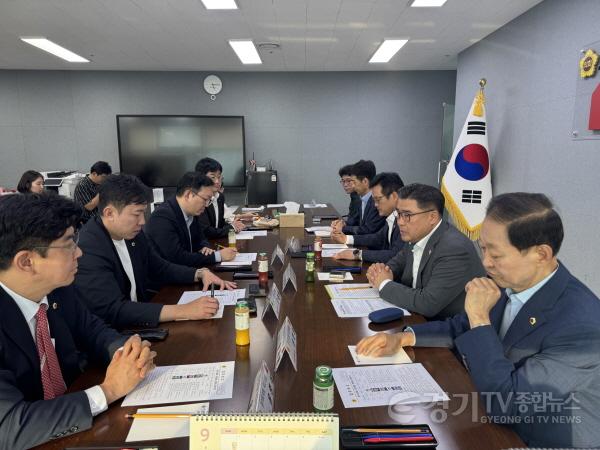 [크기변환][사진1] 경기도의회 국민의힘 정책위원회 실무회의.jpg