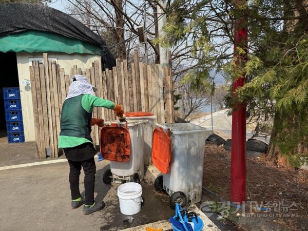 [크기변환]01-1 음식물류폐기물 전용수거용기 세척사업.jpg