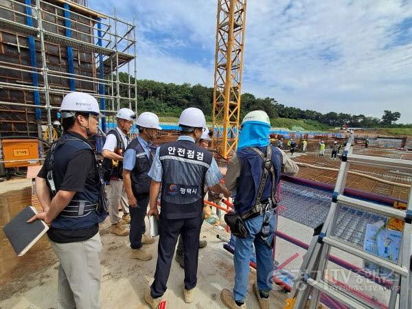 [크기변환]1-2 평택시 시 발주 건설공사 안전 보건관리 실태 점검 및 관계자 교육.jpg