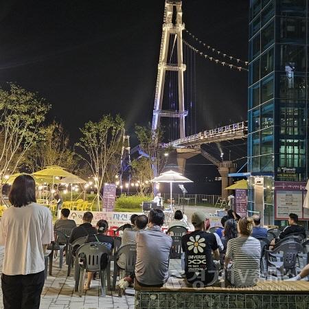 [크기변환]버스킹 보도자료 사진1.jpg