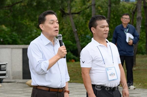 [크기변환]1. 이재준 수원시장, 가로 환경관리원 한마음 체육대회 참석…“늘 묵묵히 일하시는 여러분께 감사드린다”.jpg