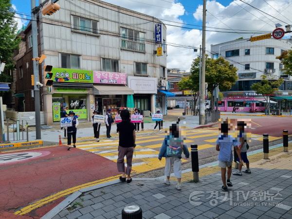 [크기변환]1.아동 안전 지킴이 17년, 안산시 로보캅순찰대 든든한 울타리(1).JPG