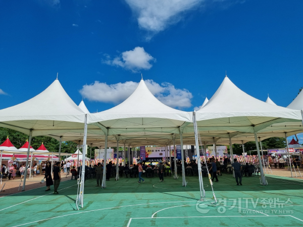 [크기변환]이천시 제29회 햇사레 장호원복숭아축제 성황리에 마쳐1.png