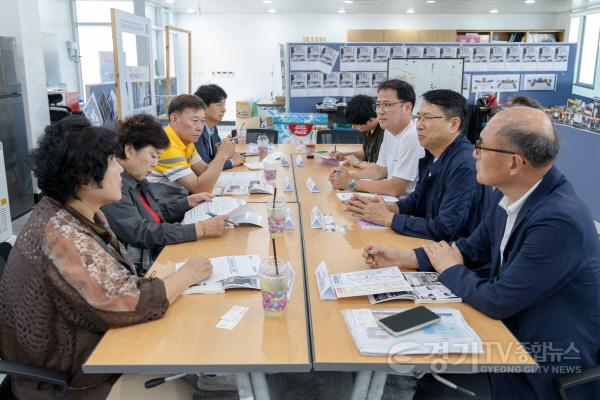[크기변환]20250923 의원연구단체 용인, 축제를 eat(잇)다 연구회, 우수 지역 대표 축제 벤치마킹 실시(2).jpg
