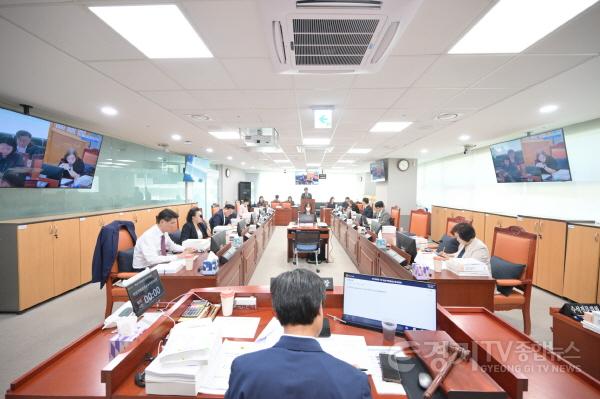 [크기변환]250924 여성가족평생교육위원회,  2025년 제2회 추가경정예산안 의결 (1).jpg