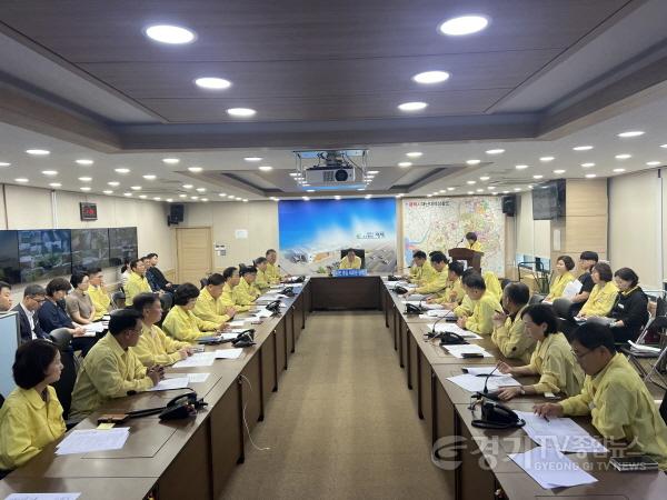 [크기변환]긴급대책회의 사진2.jpeg