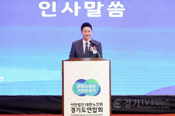 [크기변환]250930 김진경 의장, 제29회 노인의 날 기념식 참석, 어르신들은 새로운 세대 이끄는 동반자...적극 지원할 것 (2).jpg
