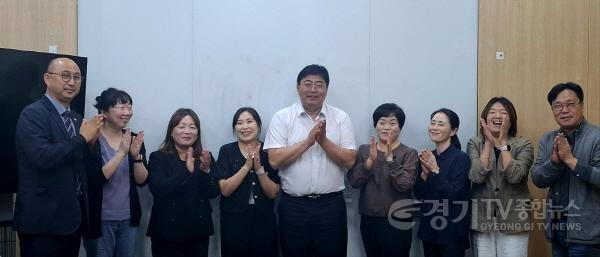 [크기변환]251002 김진명 의원, 경기도 청소년 방과후아카데미 실무자 정담회 개최 (1).jpg