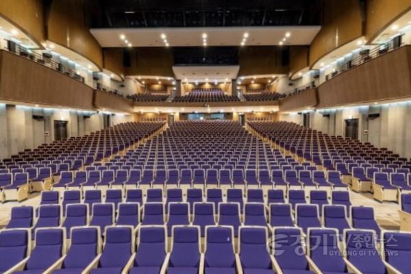 [크기변환][사진2-포은아트홀 객석] 용인문화재단, 용인문화재단, 2026년 상반기 정기대관 공고.jpg