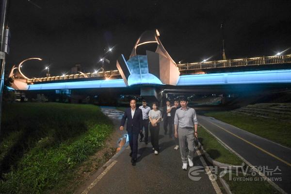 [크기변환]1.오산시, 오산천 일대 경관조명으로 어둠 밝힌다 -1.JPG