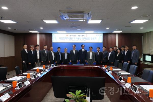 [크기변환]251015 의정정책추진단 이홍근, 김회철, 이진형, 박명원 의원,  화성시에 지역현안 정책과제 제안 (1).jpg