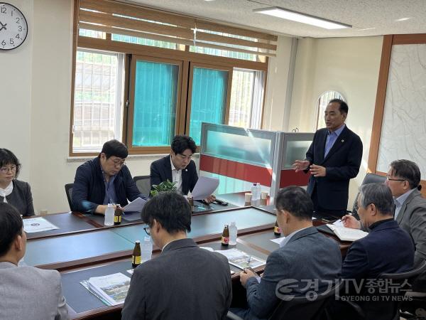 [크기변환]경기도의회 김창식 부위원장, 청학고 학생 안전을 위한 통학로 정비 간담회 주관 (2).jpg