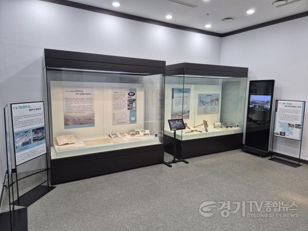 [크기변환]2-1. 용인시박물관 2025 기증 유물 특별전 청원목장 전시 모습.jpg
