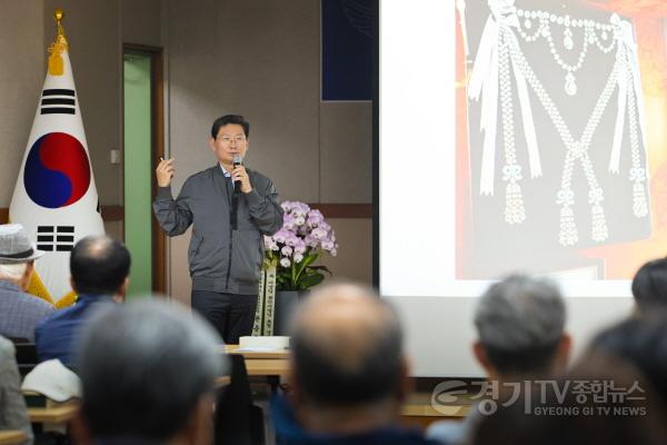 [크기변환]5-2. 이상일 용인특례시장은 20일 포곡 생활안전협의회 회원을 대상으로 특강을 진행했다.jpg