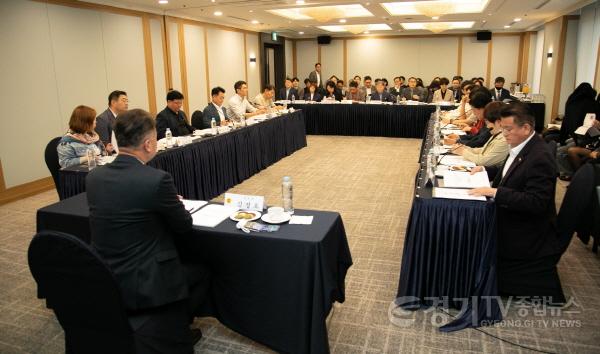 [크기변환]251022 경기도의회 경기도교육청 예산결산특별위원회, 2026년 경기도교육청 본예산 심사대비 사전설명회 개최 (3).jpg