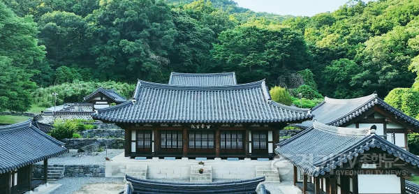 [크기변환]2. 설봉서원 오현을 기리는 추향제 봉행.png