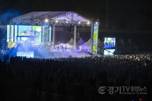 [크기변환]1-3 평택 통합 30주년 성화 평택을 밝히다.jpg