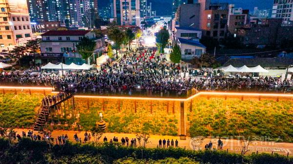 [크기변환]1. 남한강 테라스(양평 물들임 테라스 축제).jpg