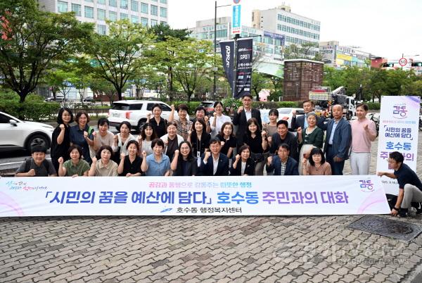 [크기변환]1.이민근 안산시장, 시민의 꿈을 싣고 달린‘현답버스’대장정 완주(4).jpg