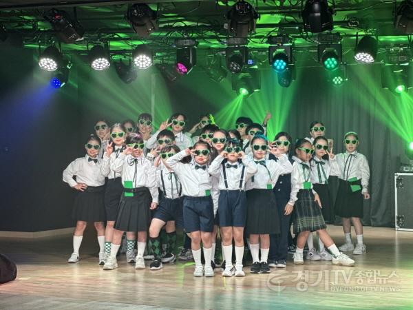 [크기변환]3. 용인특례시는 지난 8일 용인상상의숲 공연놀이터에서 드림스타트 아동들이 뮤지컬 ‘2025 드림플라이 공연을 했다고 밝혔다 (1).jpeg