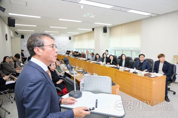 [크기변환]20251111 의원연구단체 용인, 역사종교문화 여행의 시작 2, 연구용역 최종보고회 개최(3).jpg