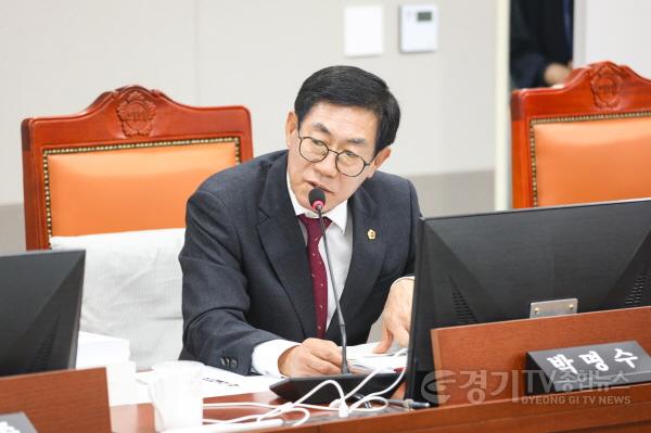 [크기변환]251113 박명수 의원, “에너지 자립마을... 미참여 시군, 더 이상 외면해선 안 돼” (1).JPG.jpg