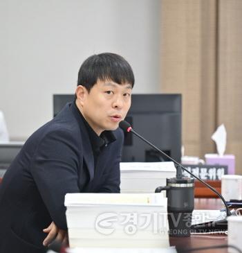 [크기변환]251118 유영일 의원, 종합감사서 GH 고위직 기강 해이....청탁금지법 위반 의혹 철저히 밝혀야 (1).jpg