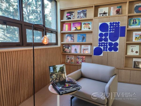 [크기변환]1-3. 구성도서관 시니어존.jpg