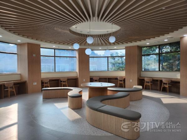 [크기변환]1-2. 구성도서관 라운지.jpg