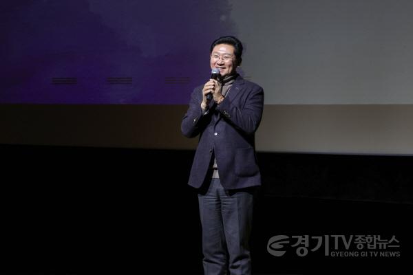 [크기변환]8-2. 19일 용인특례시청 에이스홀에서 노래로 기억하고 춤으로 표현하는 광복 80주년을 주제로 청소년 창작동요·무용 발표회가 열렸다..JPG