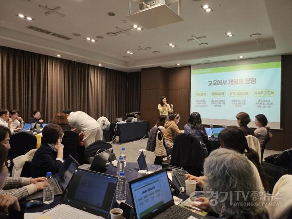[크기변환]251122_인공지능과_함께_성장하는_교사__교실_수업의_변화를_이끌다(교육역량과)_(2).jpg