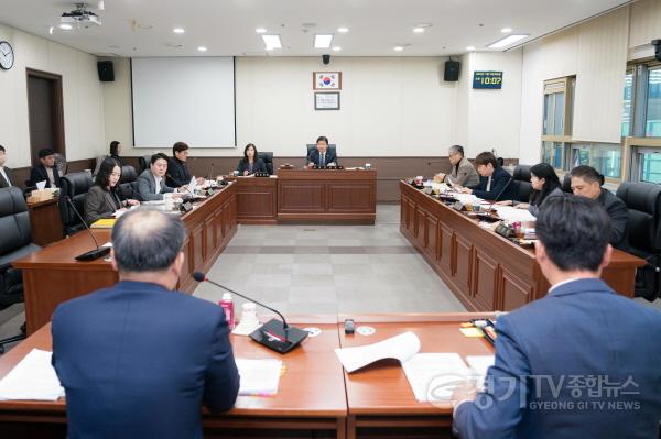 [크기변환]20251118 2025년 행정사무감사 2일차(1)자치행정위원회.jpg