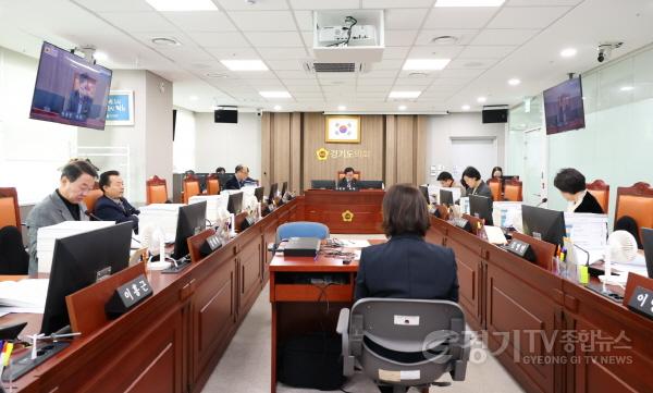 [크기변환]251121 건설교통위원회, 도민·민생 중심 안건 심의·예산 심사 다짐 (1).JPG.jpg