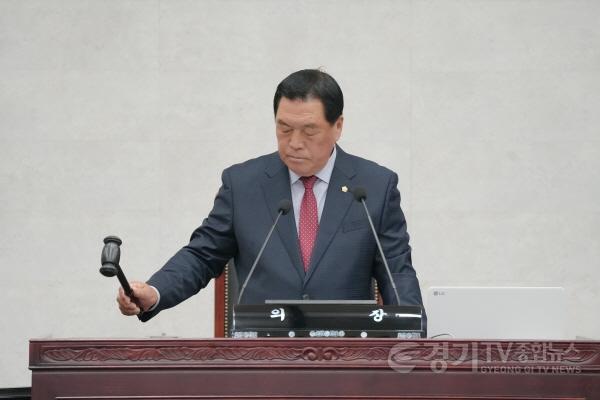 [크기변환]251124 제235회 안성시의회 제2차 정례회 개회 (2).jpg