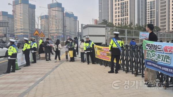 [크기변환]02-개인형 이동장치 안전이용 캠페인 실시(1).jpeg