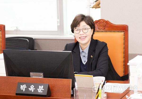 [크기변환]251124 박옥분 의원, 저상버스, 광역버스, 성인지 예산 모두 역주행 강력 비판.jpg