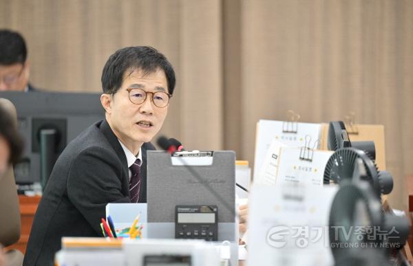 [크기변환]251124 김근용 의원, 복지예산 · 학교 환경예산 감액 우려 제기2.jpg