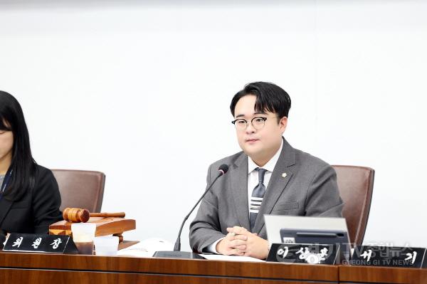 [크기변환]이상훈 예산결산특별위원장.jpg