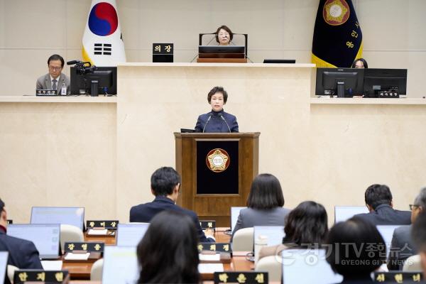 [크기변환]사진2. 황미상 의원이 26일 열린 제297회 2차 정례회 3차 본회의에서 5분 자유발언을 하고 있다..jpg