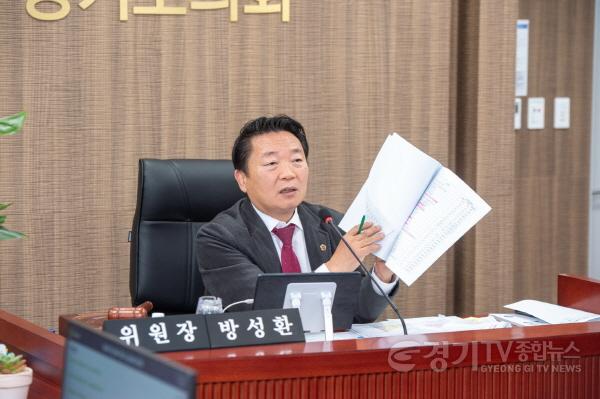 [크기변환]251126 방성환 의원, “농업기술원 예산 400억대로 추락... 236개 사업 삭감은 심각한 문제”.jpg