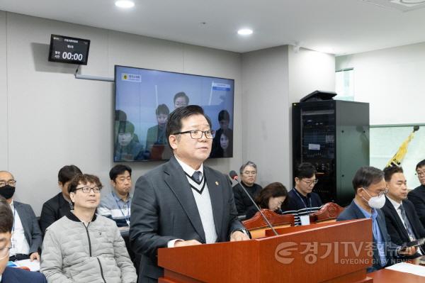 [크기변환]251127 허원 의원, 경기도 철도안전 지원 조례 일부개정조례안 건설교통위원회 심사 통과 (1).JPG.jpg