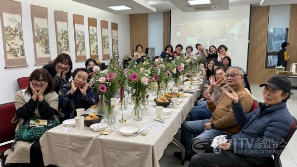 [크기변환]9-1 평택시 도심 속 생활원예 반려식물 교육으로 시민 생활에 활력 제공.jpg