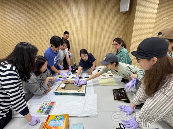 [크기변환]경기창작캠퍼스 창작아카데미_작품 상태 조사 워크숍.jpg